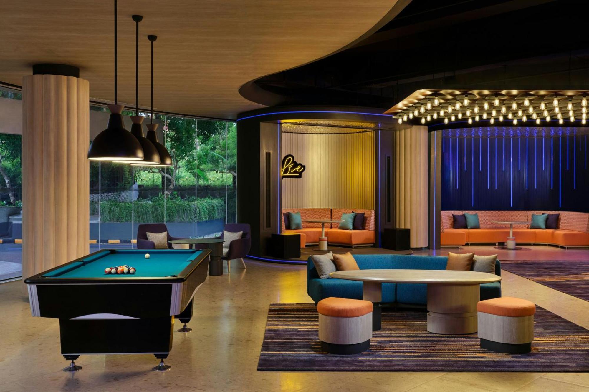 Aloft Bali Kuta At Beachwalk Buitenkant foto
